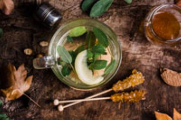 عرقیات گیاهی